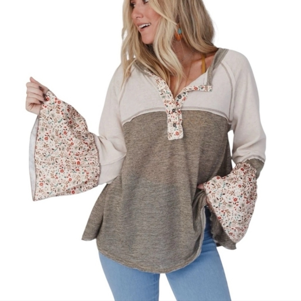 POL Medium Blooms Of Love BOHO Bell Sleeve Fall Print Top Blouse